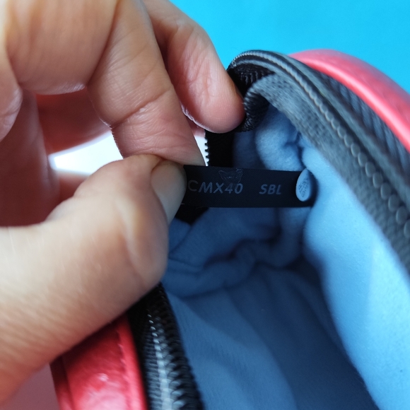 Crumpler HOOJAH Pouches Small Red - Picture 7 of 10